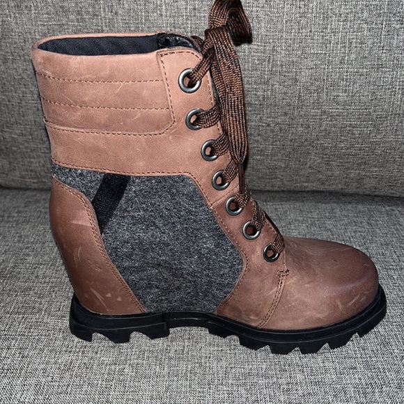SOREL Lexie Wedge-Heel Leather Boots Brown
Size 5 - Picture 6 of 10